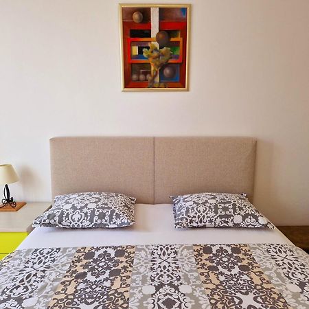 Downtown Apartment Nora Split Extérieur photo