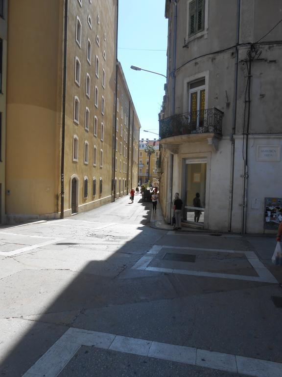 Downtown Apartment Nora Split Chambre photo