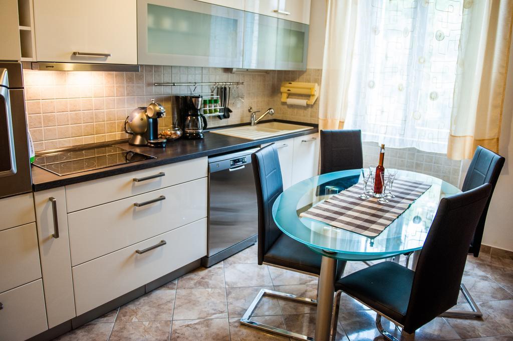 Downtown Apartment Nora Split Chambre photo